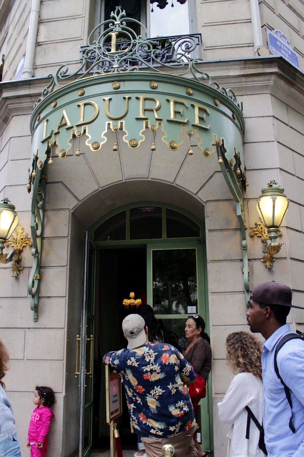 champs elysees laduree paris