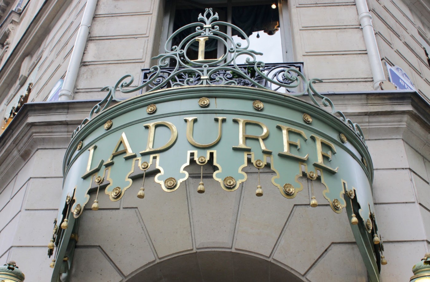 champs elysees laduree paris