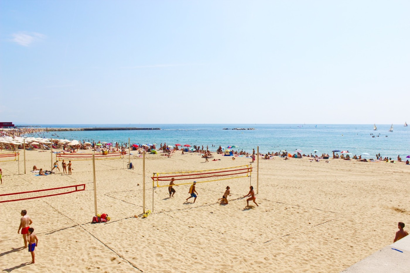 quaintrelle barcelona icaria beach 