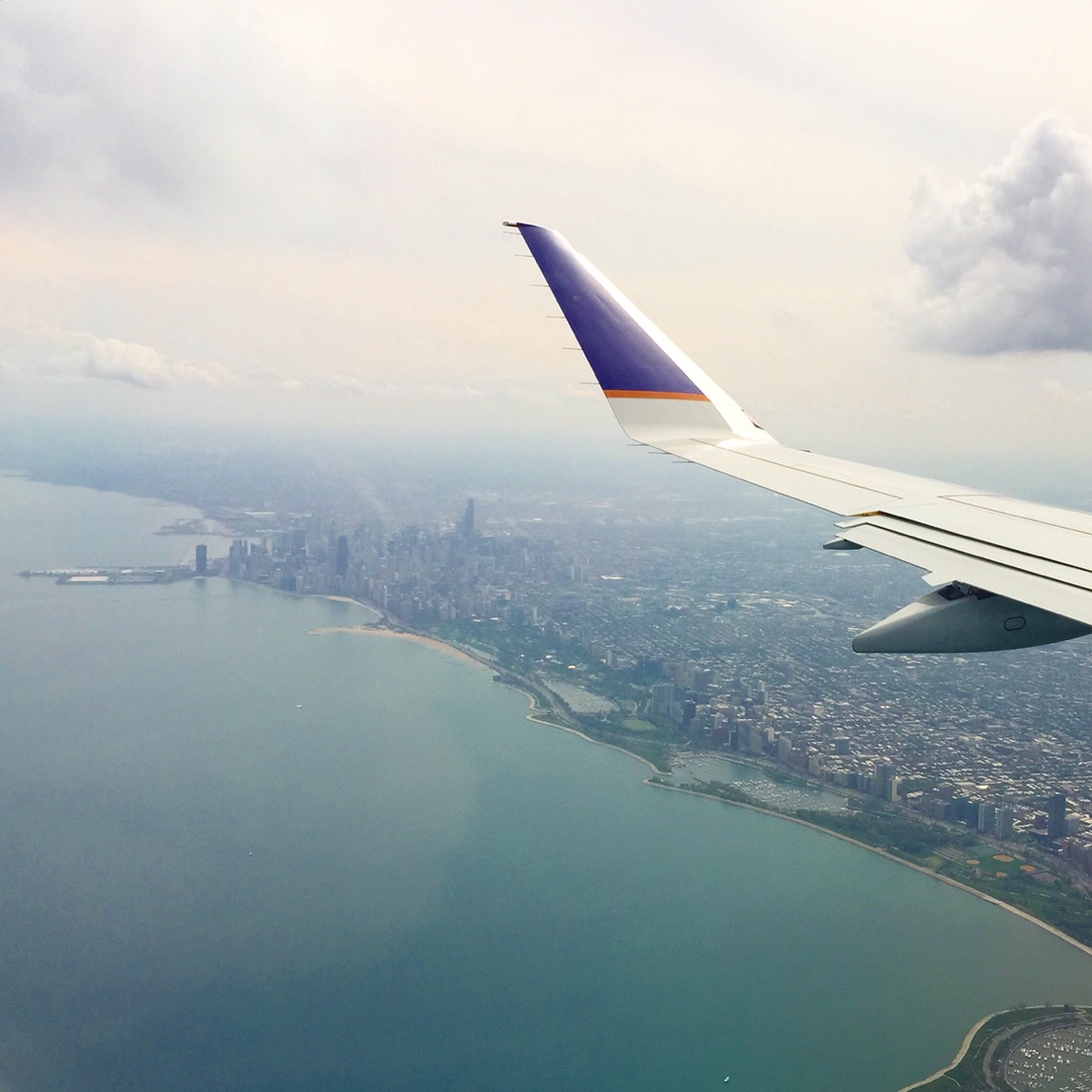chicago skyline airplane view