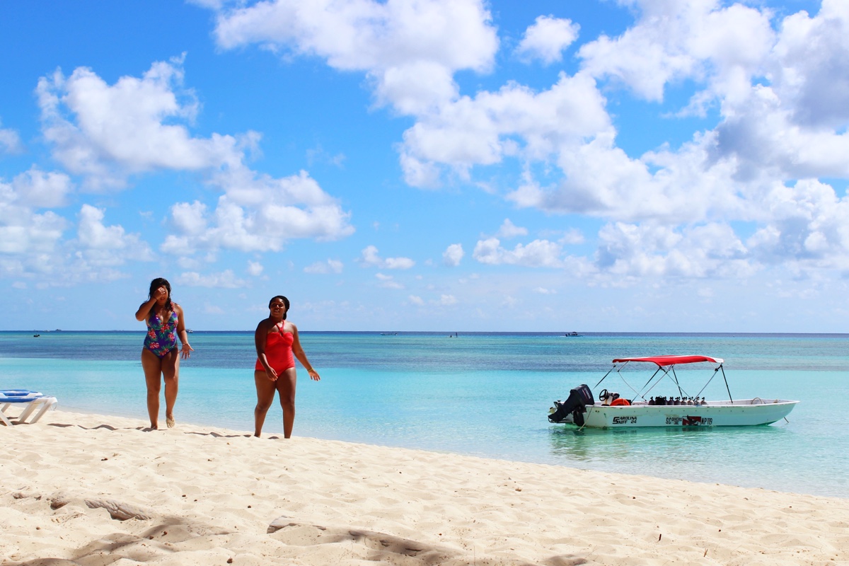 grand-turk-pillory-beach-setarra.jpg