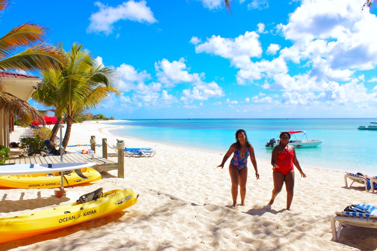 grand-turk-pillory-beach.jpg