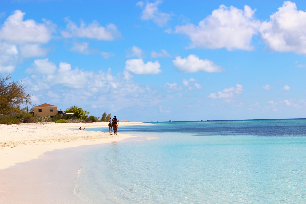 grand-turk-pillory-beach.jpg