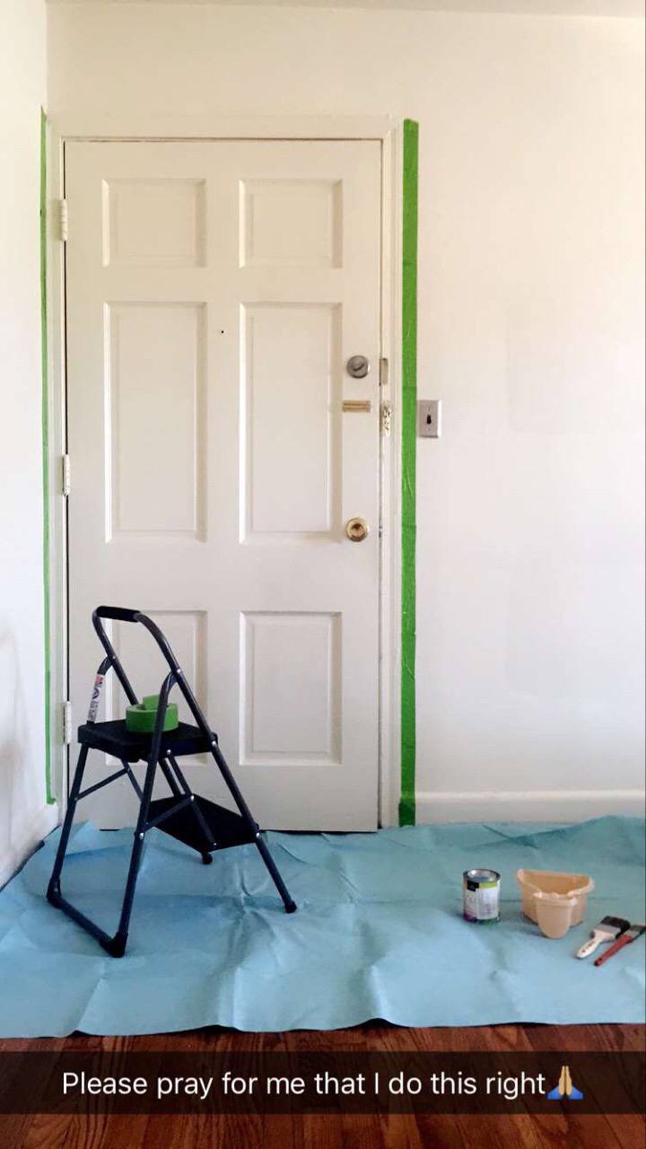 diy pop of color painted doorframe #blackandyellowhome