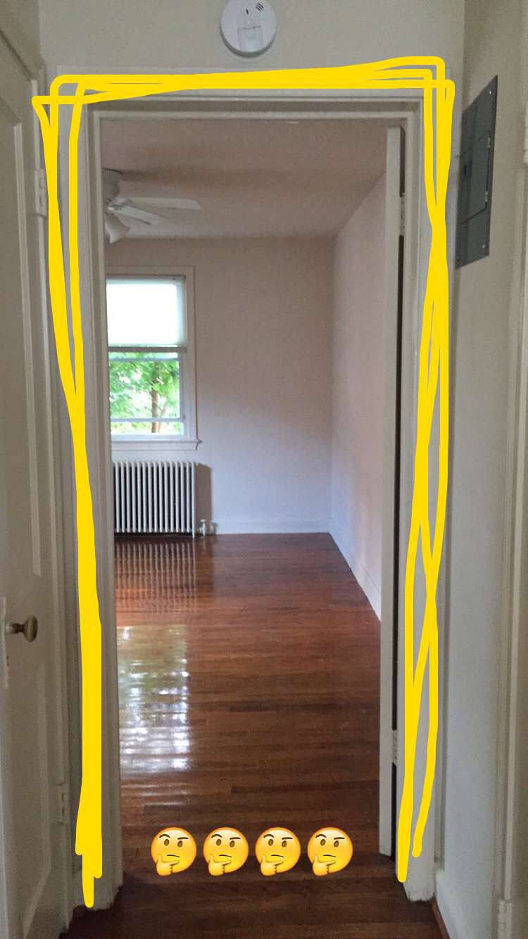 diy pop of color painted doorframe #blackandyellowhome