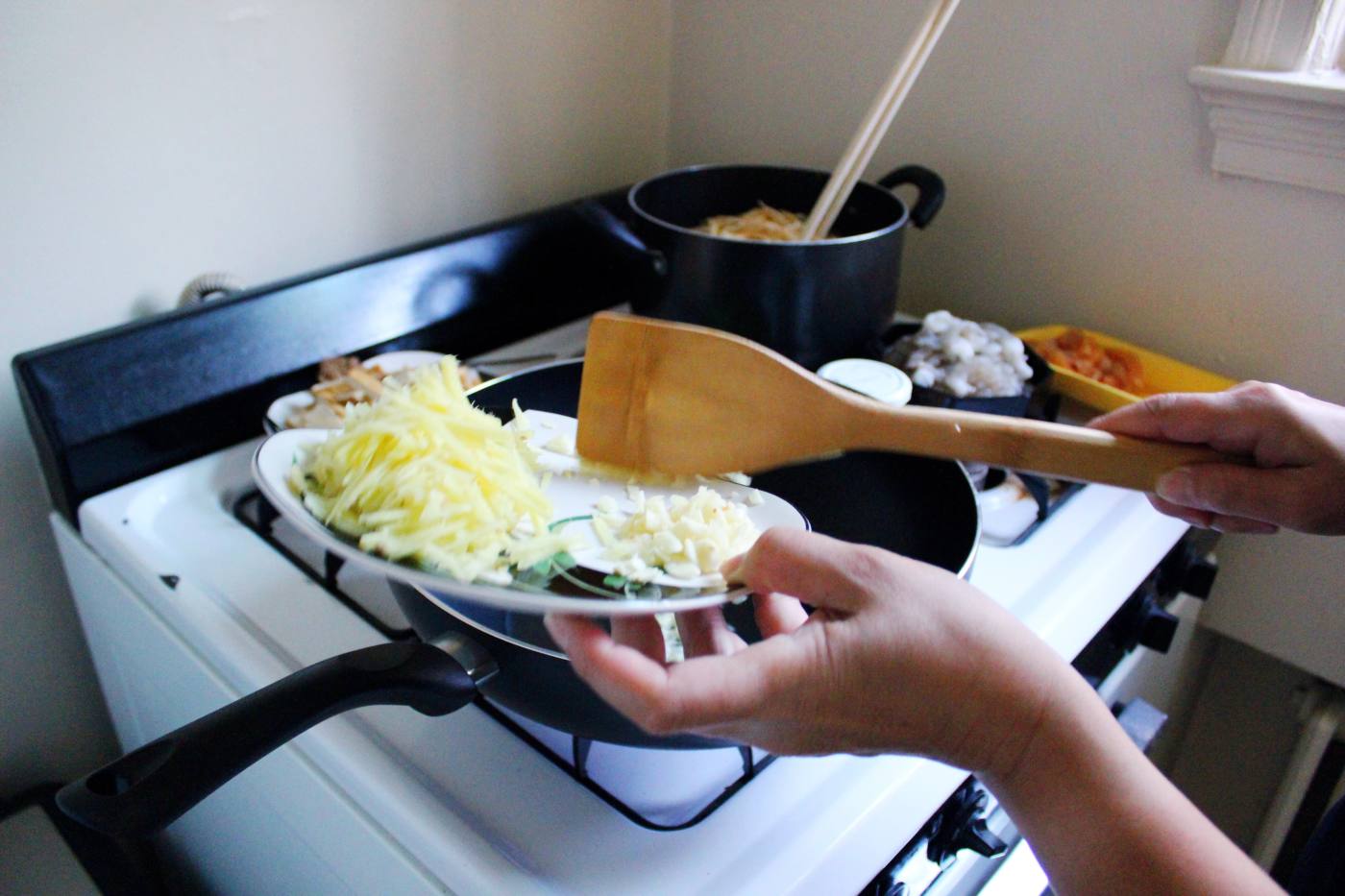 cooking in the kitchen with my mommy ma cambodian food