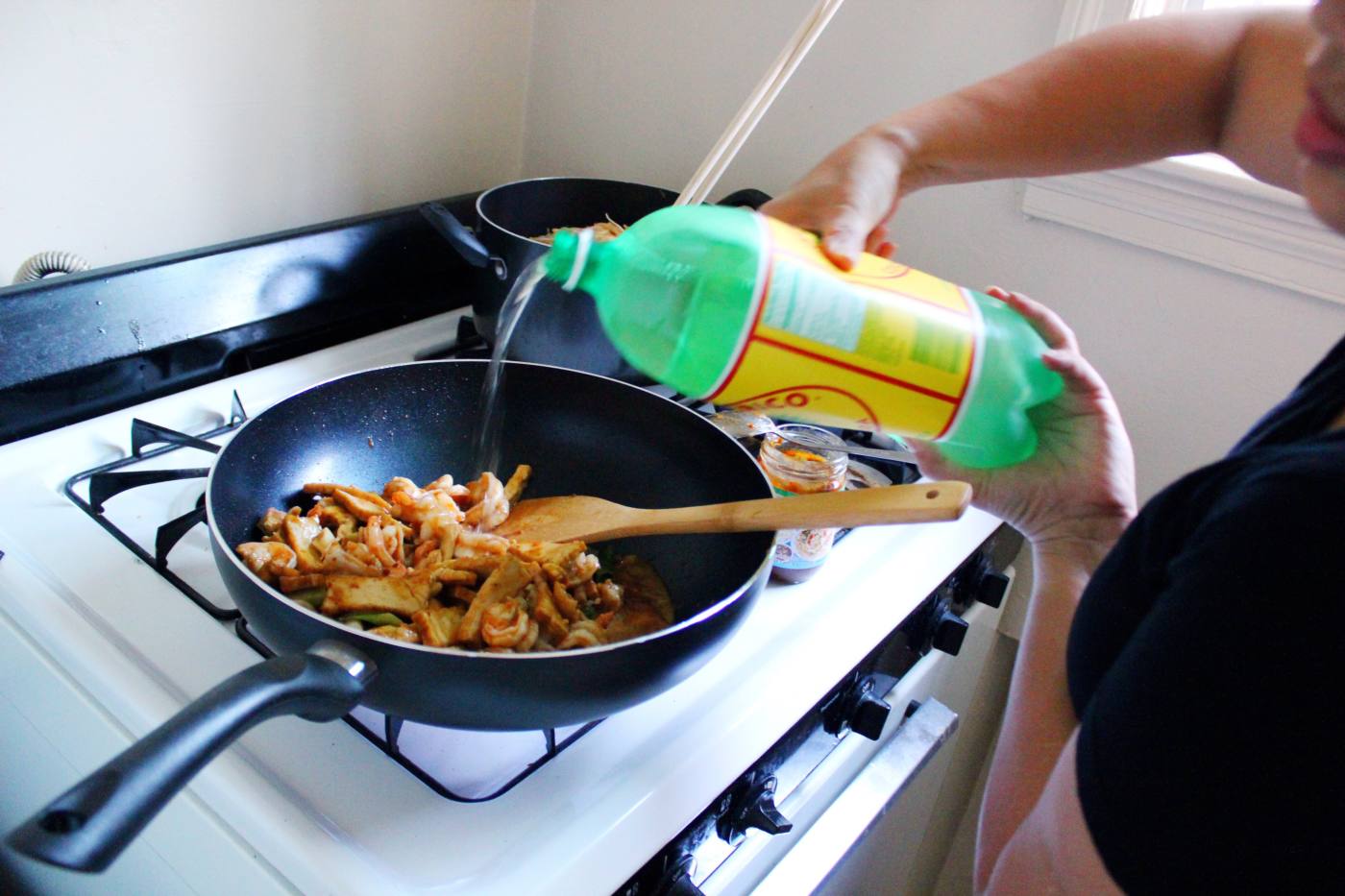 cooking in the kitchen with my mommy ma cambodian food