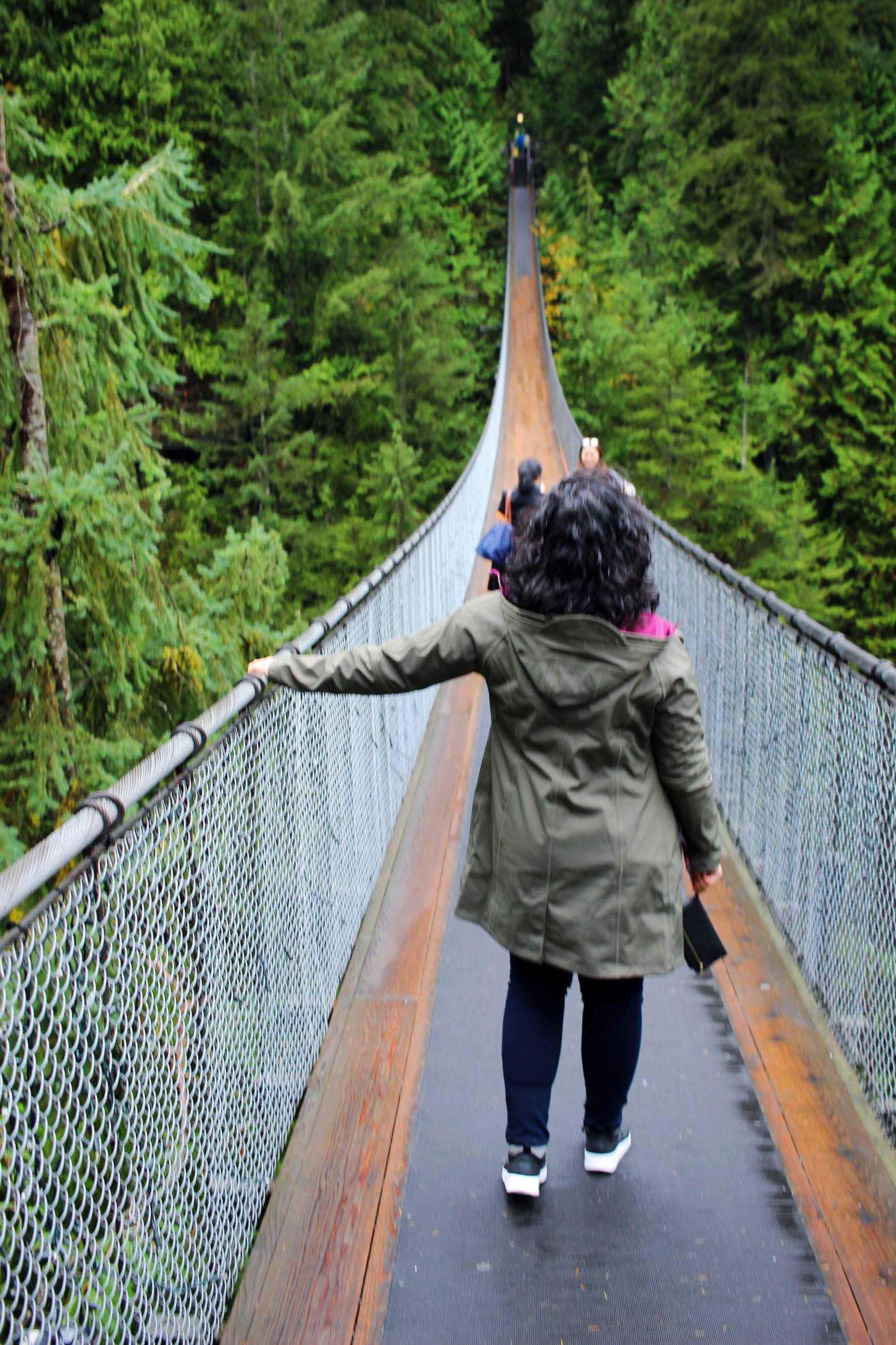 day-trip-from-seattle-to-vancouver-capilano-suspension-bridge-setarra