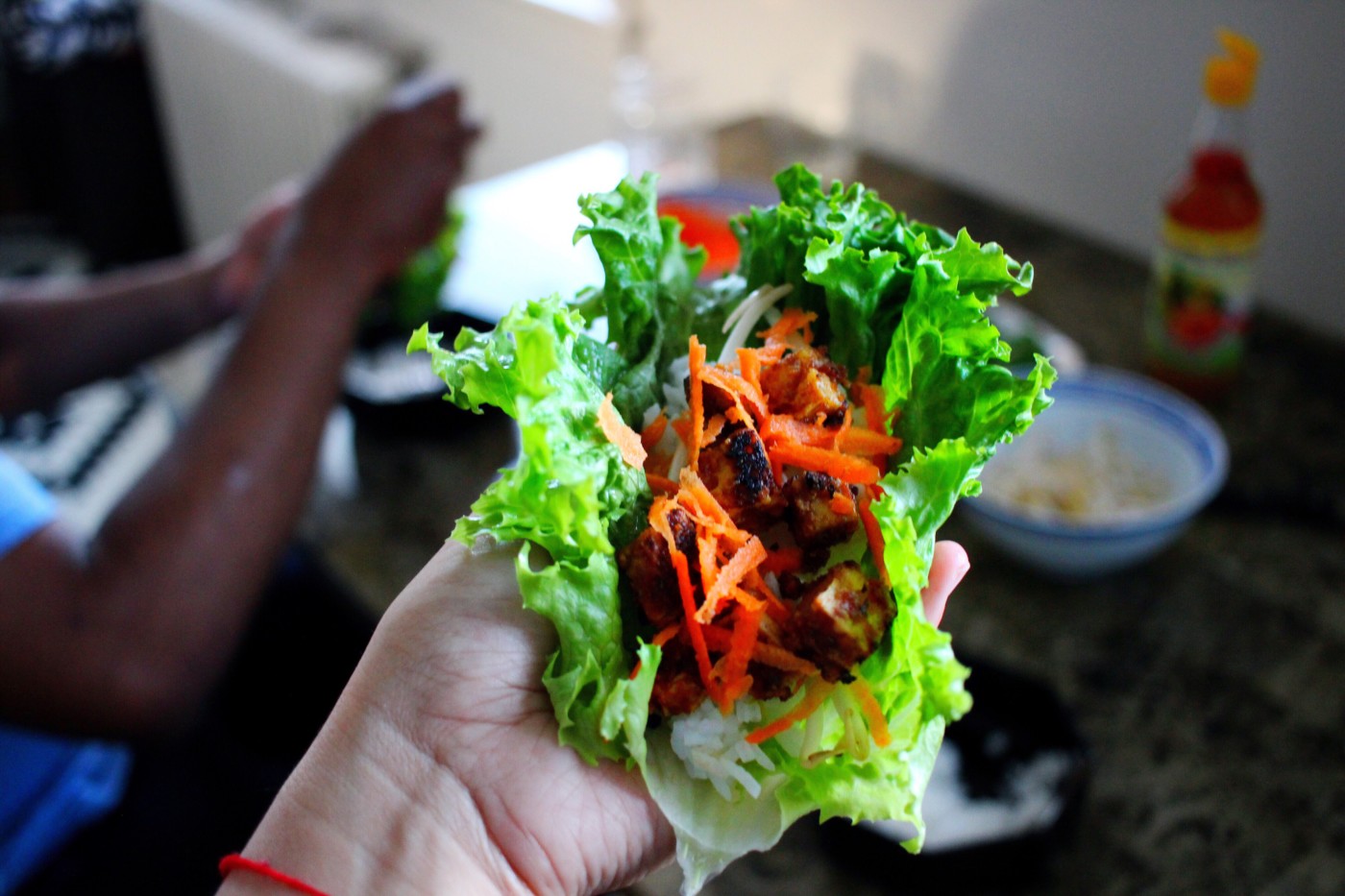 tofu-lettuce-wraps-peanut-sauce-setarra