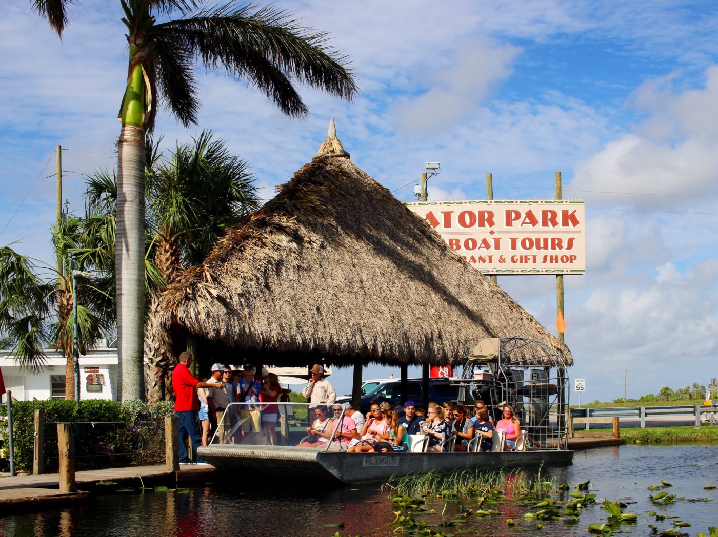 everglades-airboat-tour-gator-park-miami-florida-setarra