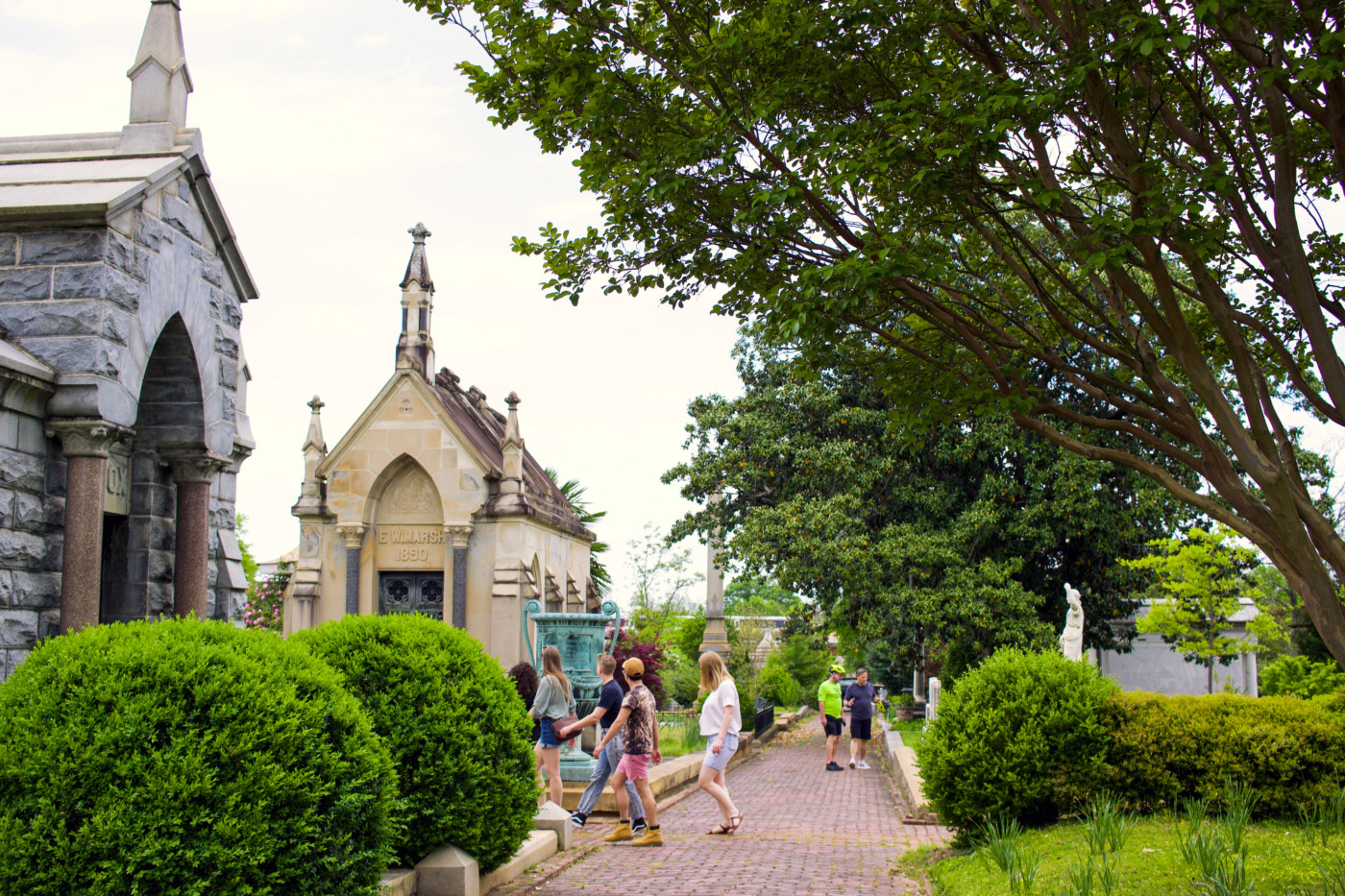 bike-tour-of-atlanta-oakland-cemetery